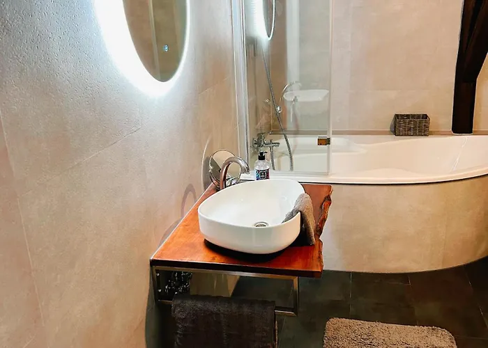 Schoene Neue Dg Mit Sonniger Dachterrasse Und Fantastischem Ausblick